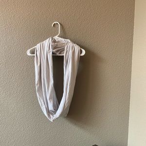 Lululemon Vinyassa Scarf Gray and white pinstripe